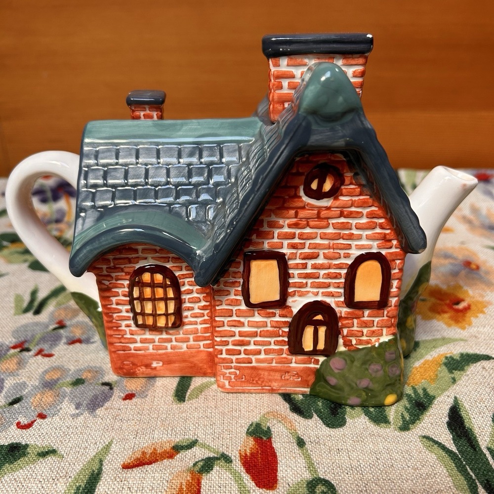 VTG Thomas Kinkade Everetts Cottage Teapot Fairy Core Farm House Whimsigoth Cozy